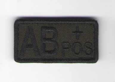 Н407 Группа крови AB+ (4+) фон олива, черные буквы 5х2,5см фото, описание