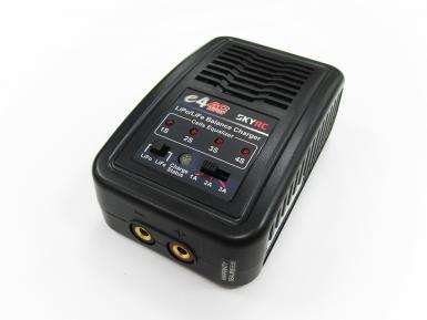 Зарядное устройство SKYRC E4 для LiPo и LiFe фото, описание