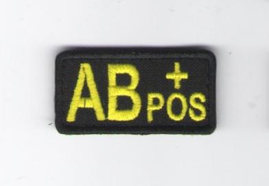 Н415 Группа крови AB+ (4+) черный фон, желтые буквы 5х2,5см фото, описание