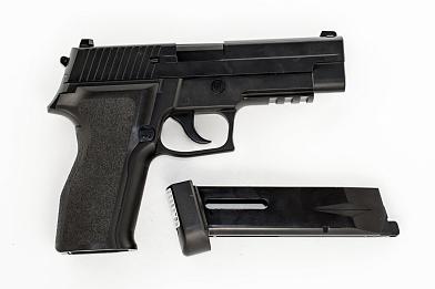 Страйкбольный пистолет KJW P226 E2 GBB CO2 черный KP-01-E2.CO2 фото, описание