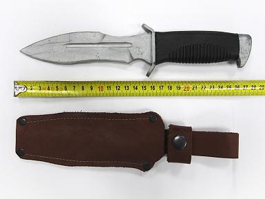 Нож тренировочный Каратель с ножнами фото, описание